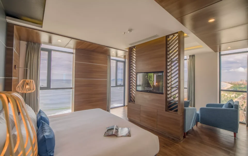 Beachfront Diamond Oasis