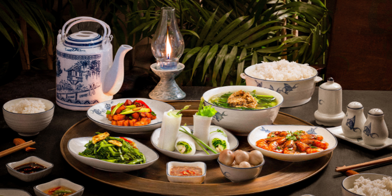 Introduction to the Signature Trays at Cá Gỗ Vietnamese Restaurant