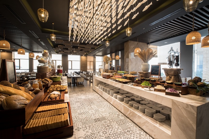 Bữa buffet sáng đậm chất nghỉ dưỡng