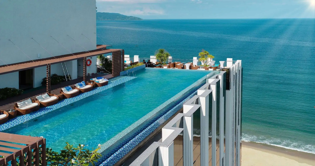 Infinity pool in Da Nang